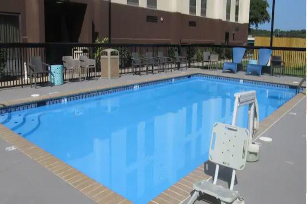 Hampton Inn Ел Дорадо Екстериор снимка