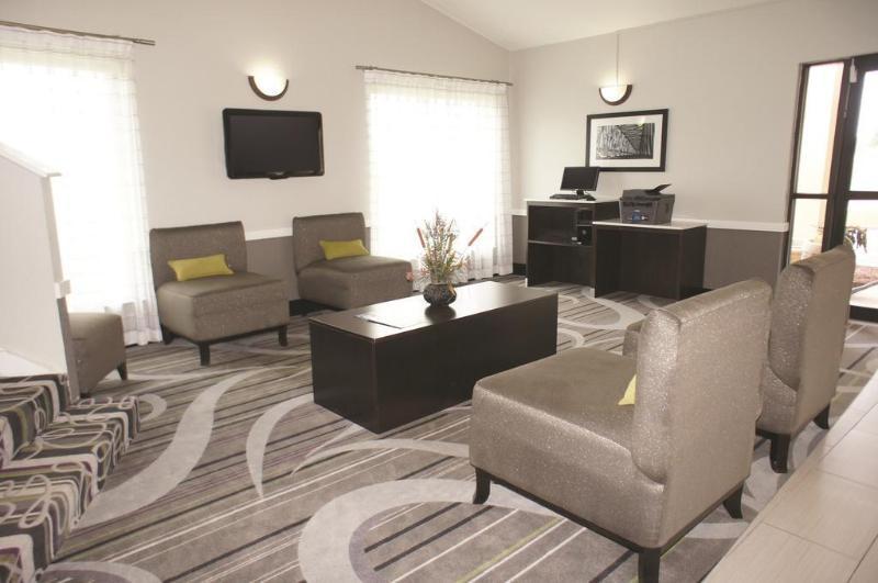 Hampton Inn Ел Дорадо Екстериор снимка